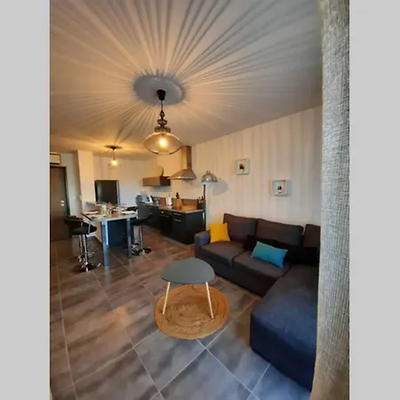 Charmant T2 bien situé - Biguglia * Biguglia (Corsica)